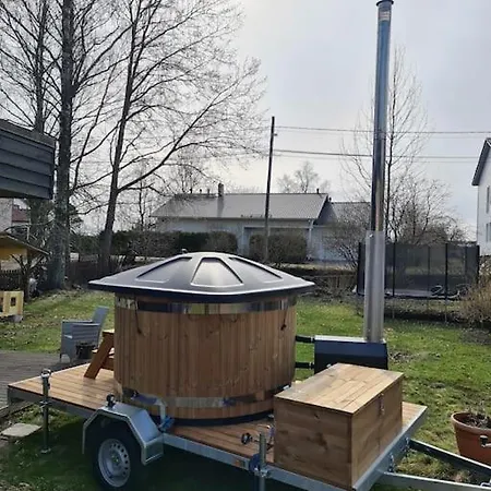 Kurren Tupa Linnunlaulun Keskellä, Saunomismahdollisuus